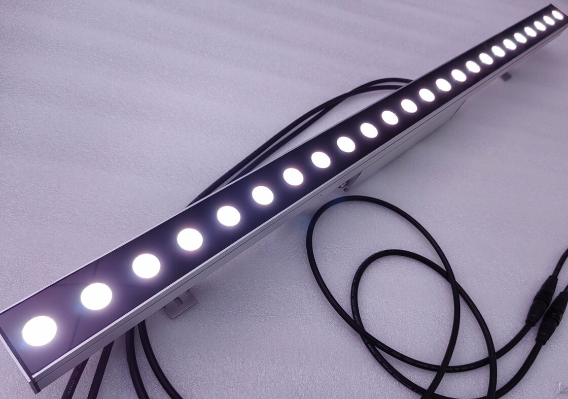 20 degrés par 60 degrés Lumières extérieures de lave-vaisselle alliage d'aluminium Convient pour l'éclairage extérieur des bâtiments commerciaux