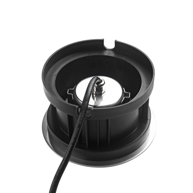 LEDs étanches pour piscine 150 mm x 88 mm offrant une efficacité lumineuse de 100 lm/W, conçus pour une installation facile et une durabilité à long terme