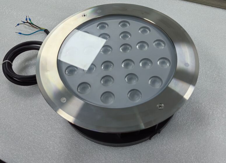 Écran d'allumage et éteint DMX Dali télécommande LED lumières de piscine avec IK10 grille et les options d'angle de faisceau 15 30 45 60 degrés